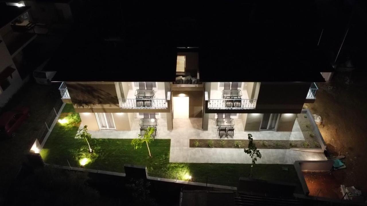 Kasta Family Apartments นิกิติ ภายนอก รูปภาพ